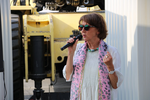 Dr. Helga Breuninger wandte sich in einer kurzen Ansprache an die Gäste.