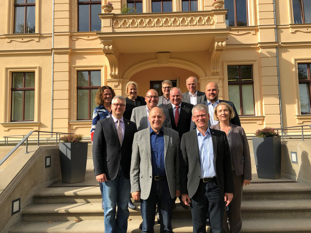 Der Landkreis pflegt einen engen Kontakt zum Partnerbezirk Spandau. Auf einem Arbeitstreffen tauschte man sich zu aktuellen Themen aus, ©Landkreis Havelland