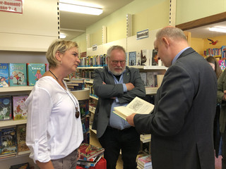 Landrat zu Gast in der Brieselanger Gemeindebibliothek ©Landkreis Havelland