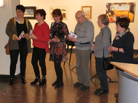 Vernissage: 10 KünstlerInnen aus Milow stellen Werke unter dem Titel "Wo die Stremme die Havel küsst" aus. Ihre Bilder sind im Kulturzenturm Rathenow bis zum 15. Mai 2022 zu sehen.
