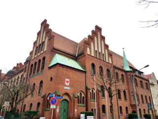 Klick öffnet Bildbetrachter; ein Gebäude