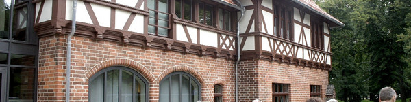 Nach mehrmonatiger Sanierung wurde am heutigen Dienstag der "Pferdestall" am Kreishaus in Rathenow als Sitz des Bürgerservicebüros wieder eingeweiht.