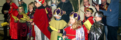 Die Sternsinger besuchten auch 2012 das Kreishaus in Rathenow.