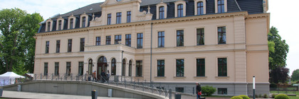 Im Schloss Ribbeck ist seit Mai 2019 eine Ausstellung über Theodor Fontane zu finden.