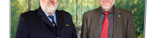 Landrat Dr. Burkhard Schröder verabschiedete <br /> Polizeidirektor Jörg Barthel aus dem Havelland