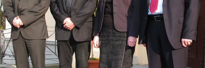 Geschäftsführerwechsel in der Schloss Ribbeck GmbH: v.l.: Andreas Ernst, Kultur- und Wirschaftsdezernent, Robert Cardeneo, Dr. Bettina Götze, Landrat Dr. Burkhard Schröder