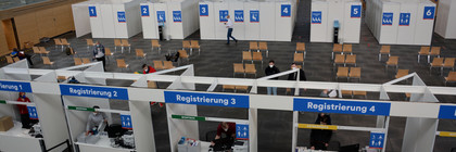 Aufnahme aus der Stadthalle Falkensee, in der das Impofzentrum aufgebaut wurde.