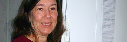 Margrit Unger beim Stromkasten-Check