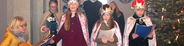 Die Sternsinger sangen im Kreishaus für die Mitarbeiter der Kreisverwaltung.