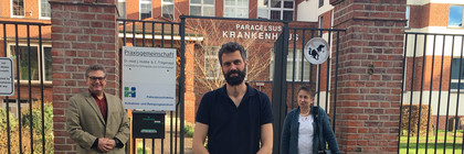 Sozialdezernent Wolfgang Gall, Orthopäde Dr. med. Christoph Trägenapp und Amtsärztin Dr. med. Anna Müller ©LK Havelland