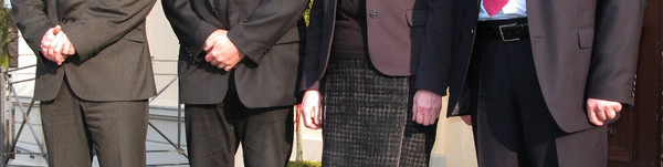 Geschäftsführerwechsel in der Schloss Ribbeck GmbH: v.l.: Andreas Ernst, Kultur- und Wirschaftsdezernent, Robert Cardeneo, Dr. Bettina Götze, Landrat Dr. Burkhard Schröder