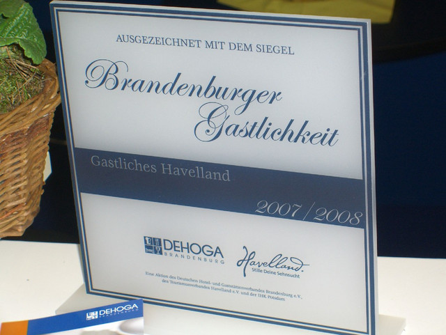 Die Plakette "Brandenburger Gastlichkeit" adelt jetzt 26 Betriebe im Reisegebiet Havelland.